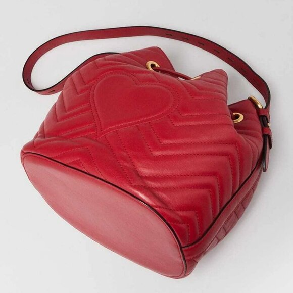 Gucci Red Chevron Quilted Leather Marmont Bucket Bag - Picture 4 of 12